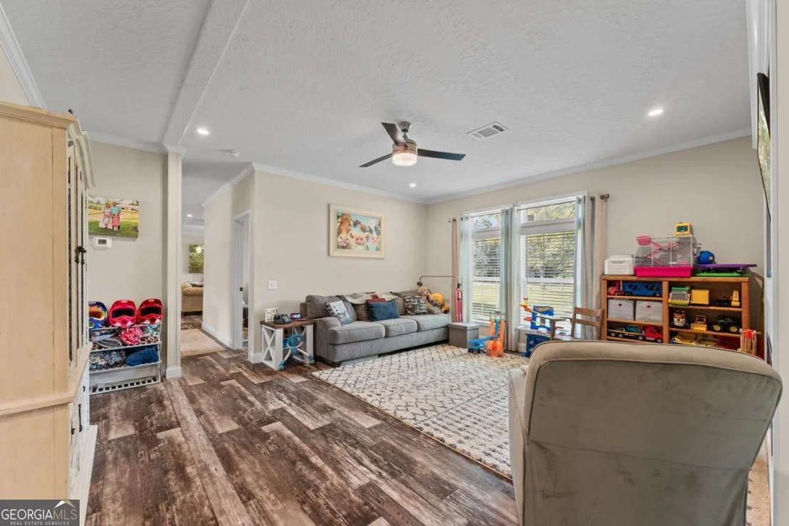Photo of 302 Middleton Road