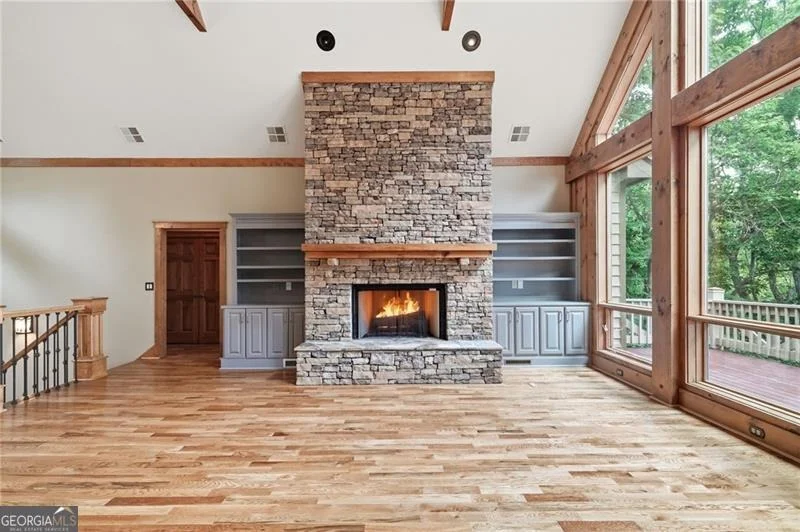 Photo of 861 Summit Drive