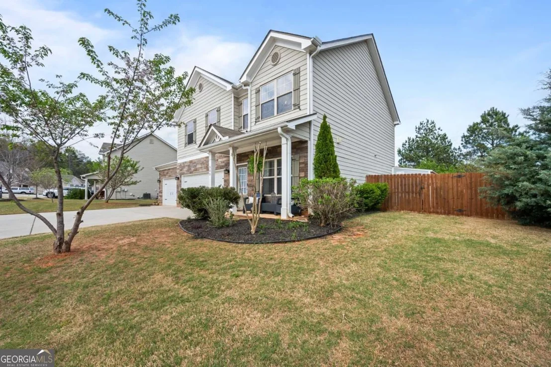 Photo of 555 Evergreen Way