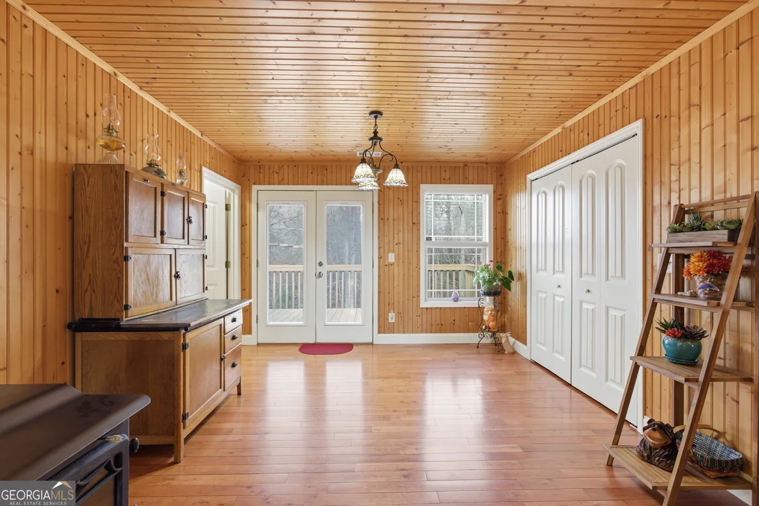 Photo of 498 Deer Track Road