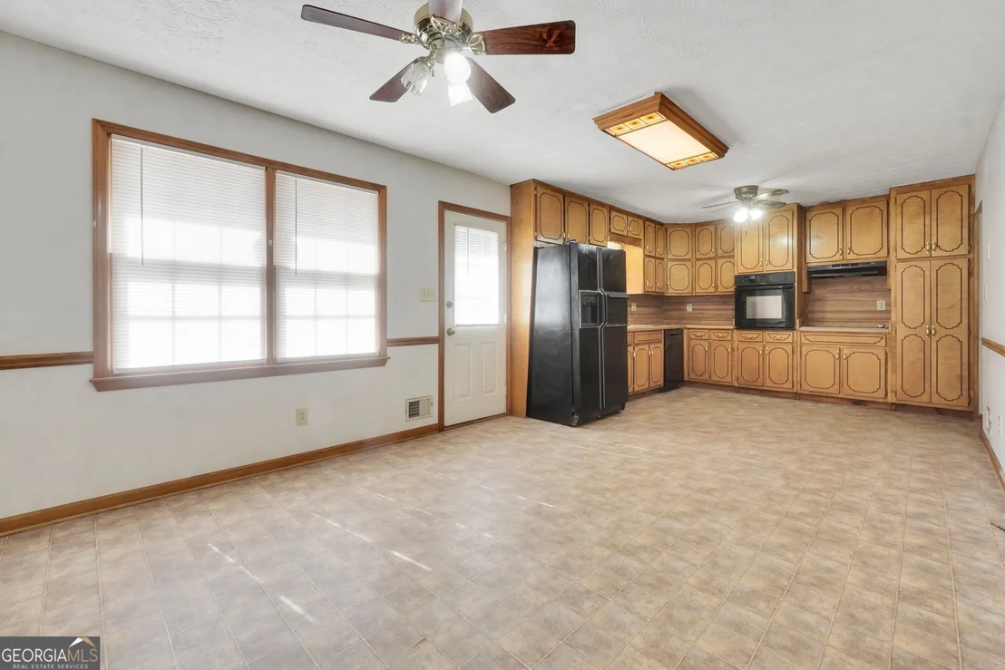 Photo of 370 Davis Road