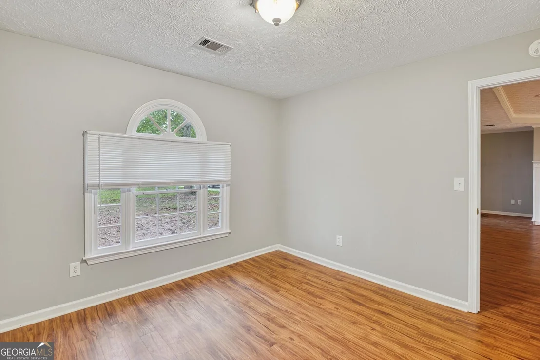 Photo of 2880 Highpoint Road