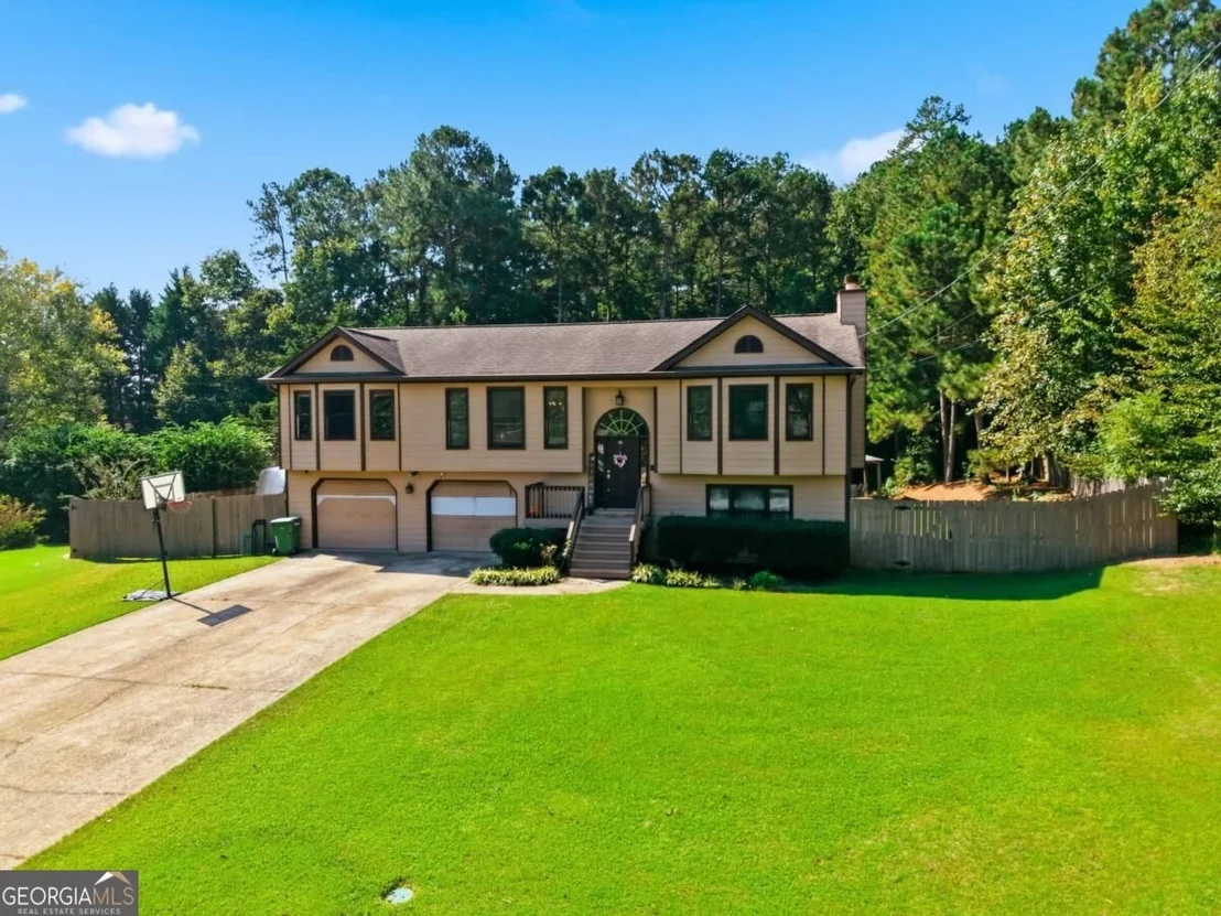 Photo of 1490 Chalet Circle