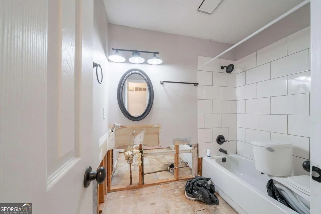 Photo of 4569 Iroquois Trail