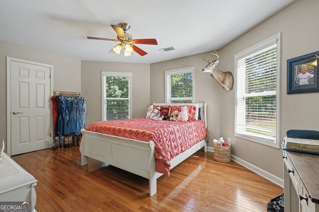 Photo of 385 Primrose Lane