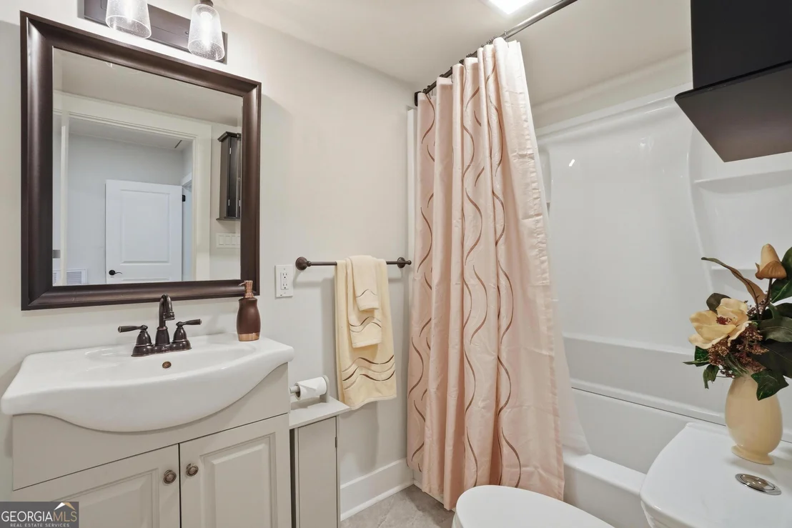 Photo of 3022 Maple Road SE