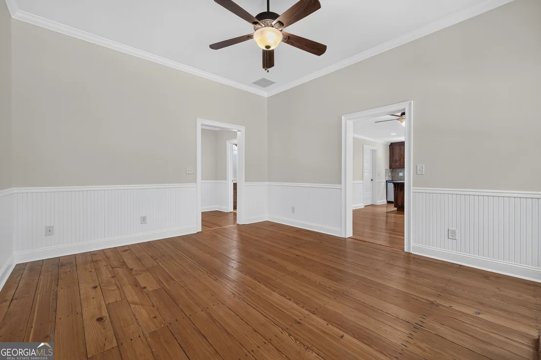 Photo of 406 Vineyard Road