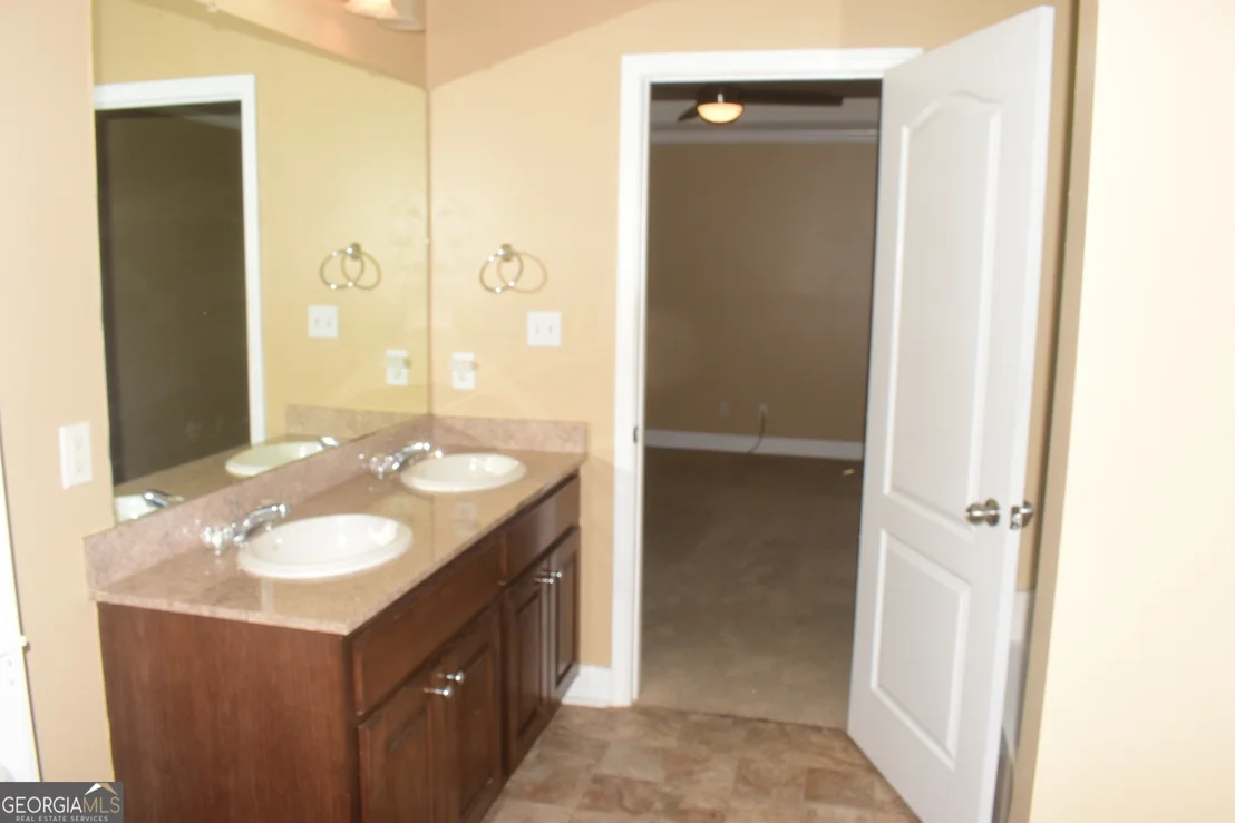 Photo of 111 Raymond Circle
