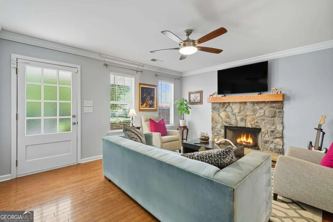 Photo of 263 Lakeside Drive