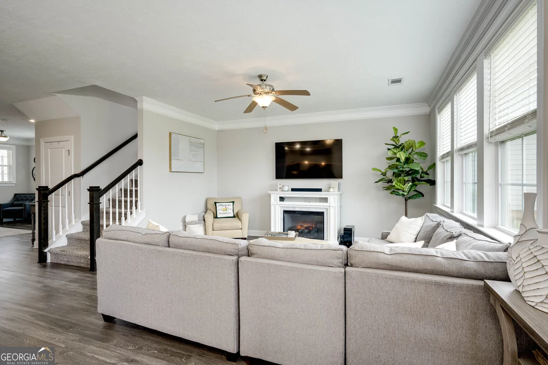 Photo of 401 Longmeadow Drive
