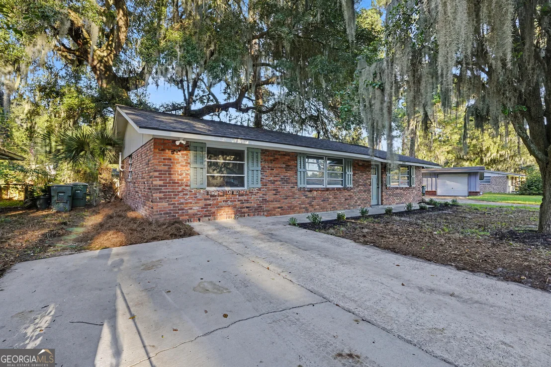 Photo of 5905 Fairview Avenue