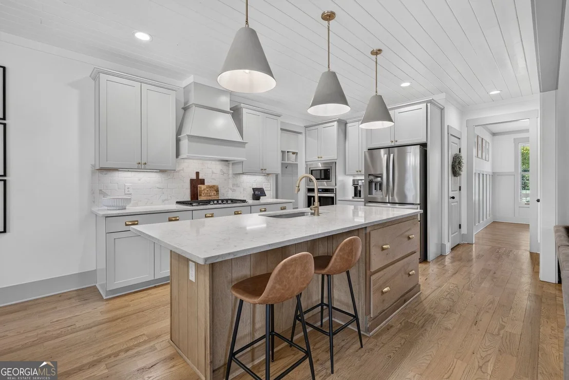 Photo of 417 Fox Valley Drive