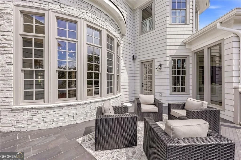 Photo of 6756 Hedge Row Lane