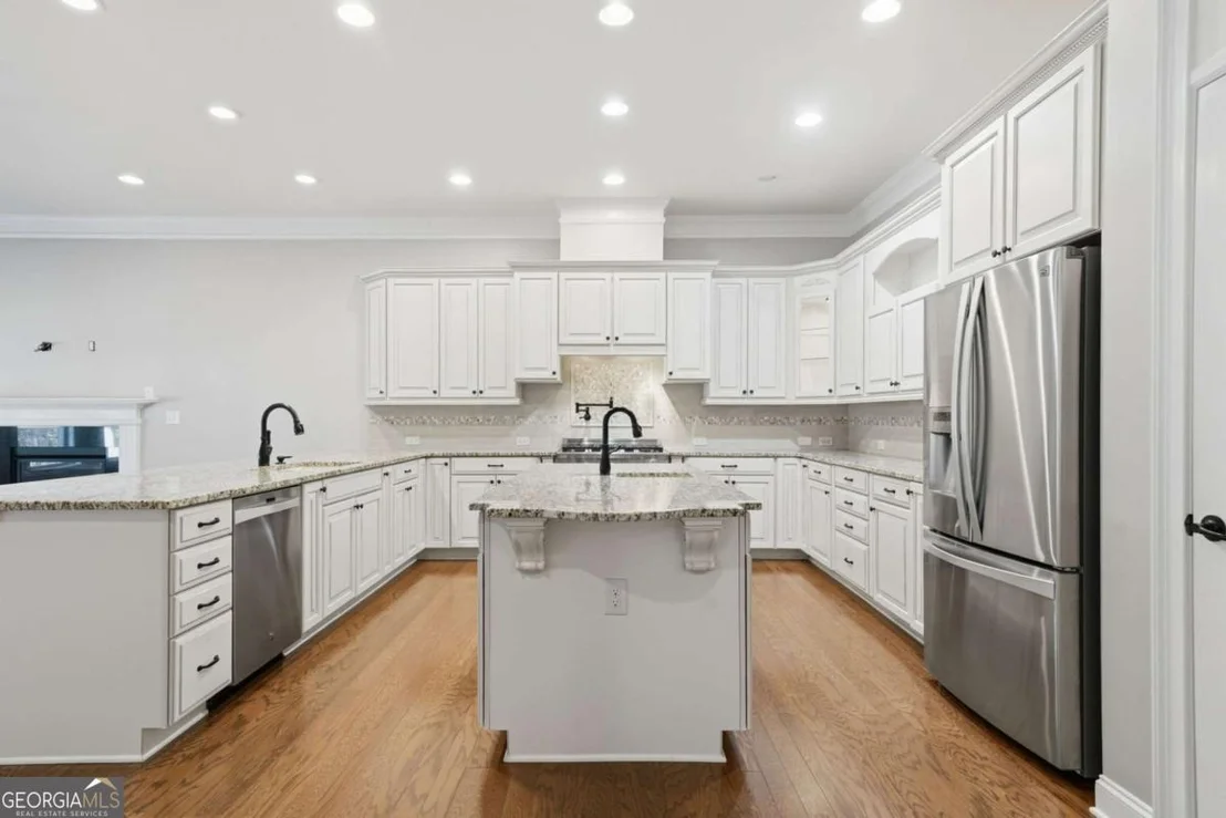 Photo of 655 Hemlock Trail