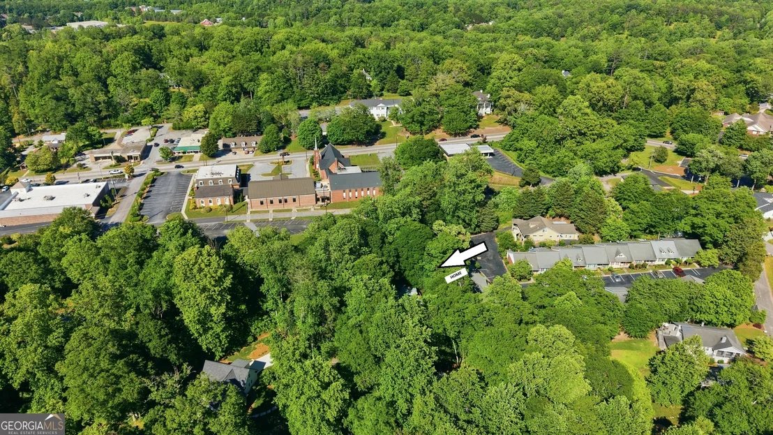 Photo of 325 Springwood Drive