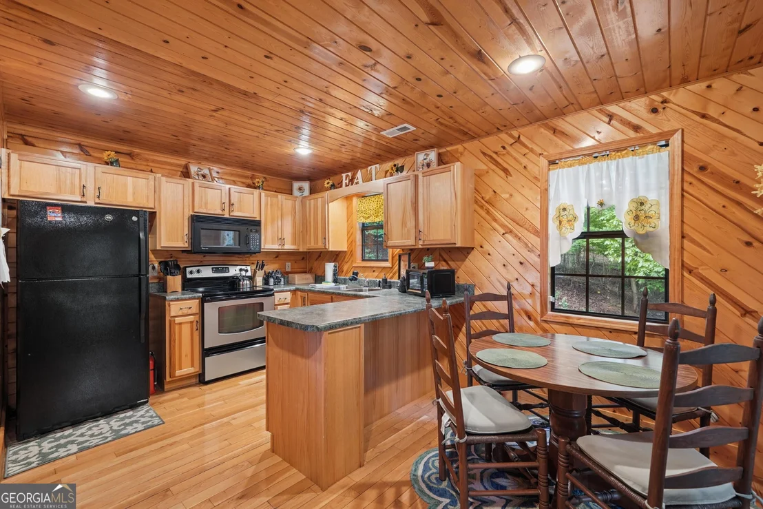 Photo of 1130 Sutton Road