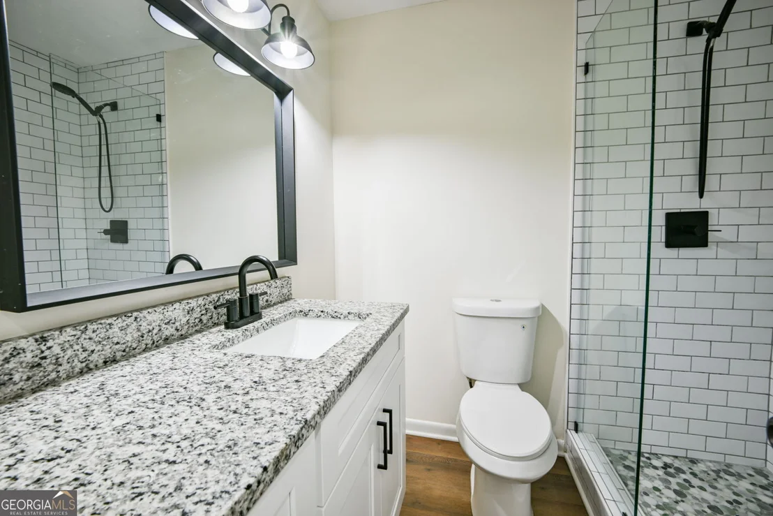 Photo of 641 Oak Drive NW