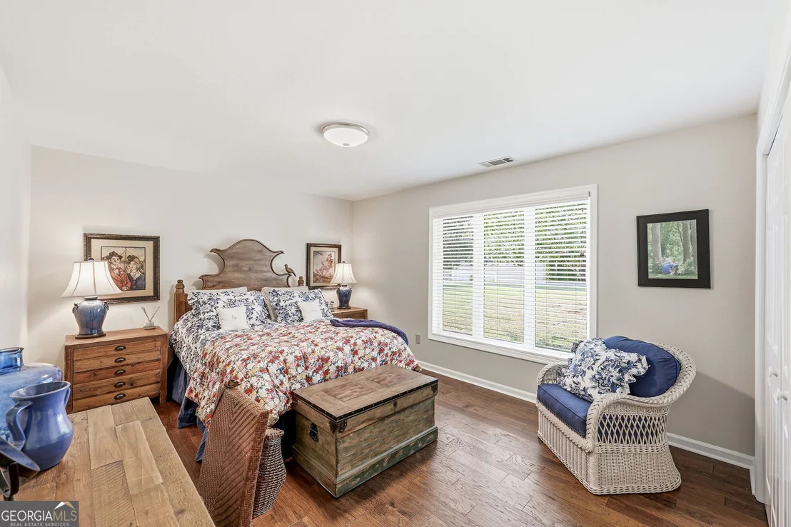 Photo of 3623 N River Road