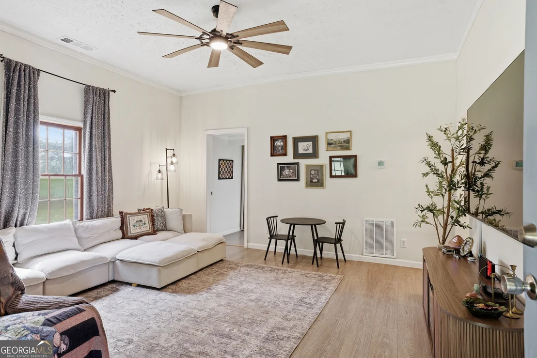 Photo of 5525 Sandy Cross Road