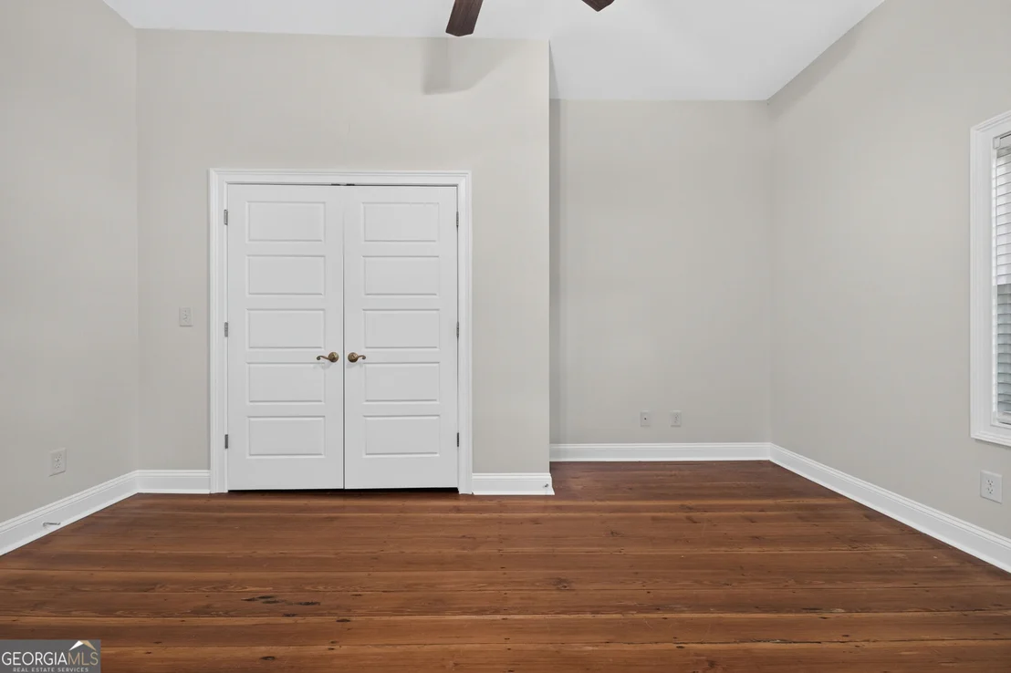 Photo of 406 Vineyard Road