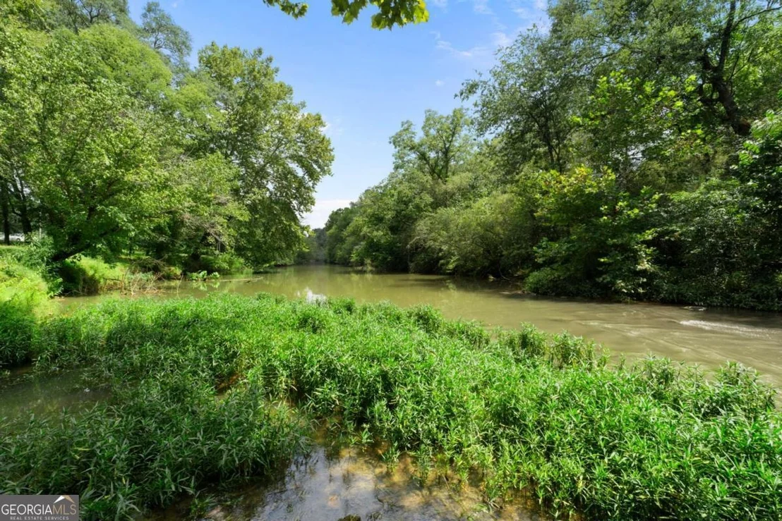 Photo of 2059 Cave Spring Road