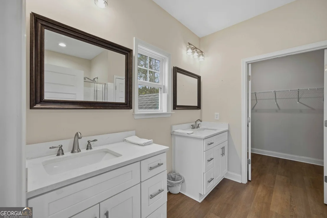 Photo of 1077 LEE ROAD 370