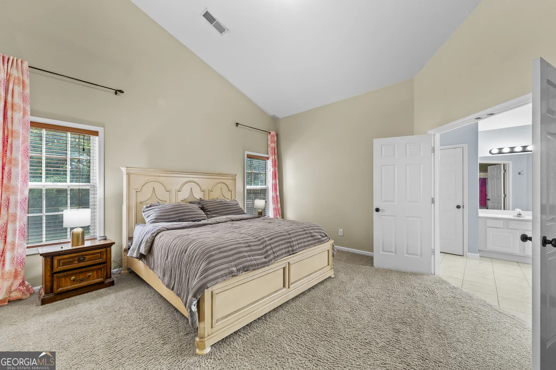 Photo of 935 Waldwick Drive
