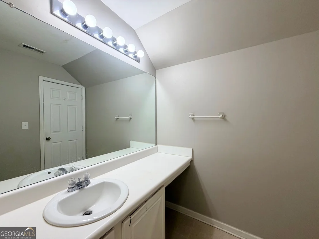 Photo of 7187 Walton Hill