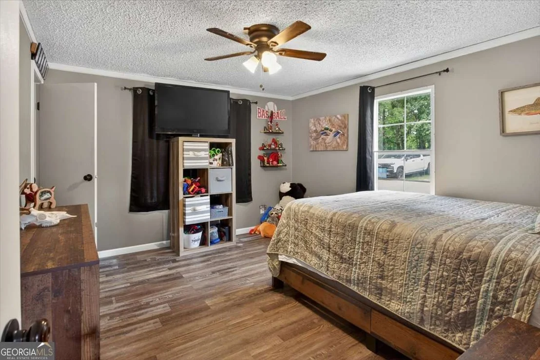 Photo of 930 Dry Pond Lane