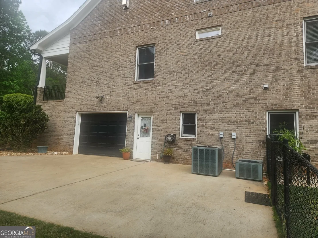 Photo of 300 Brook Road
