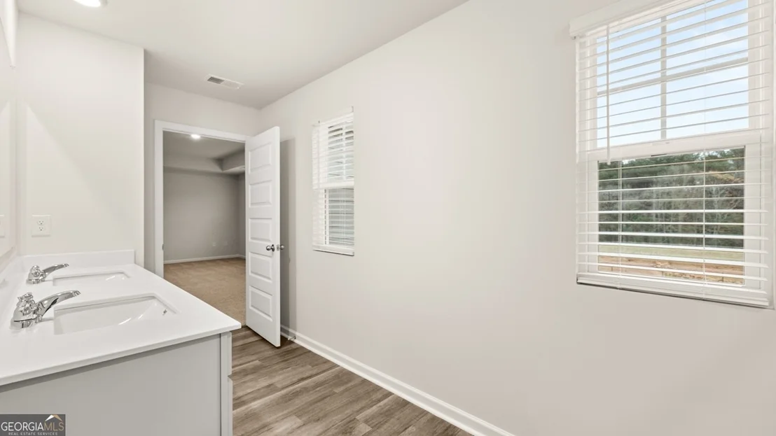 Photo of 454 Abbott Road