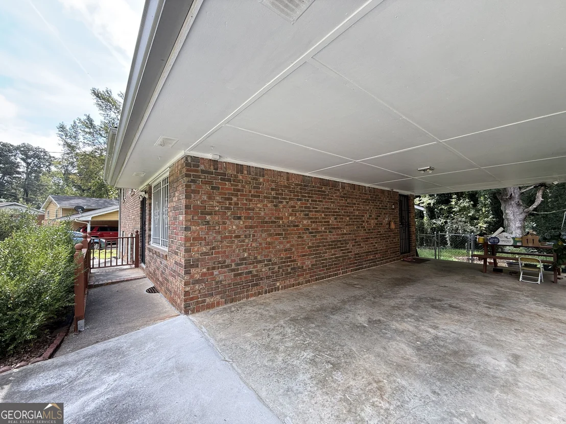 Photo of 5941 Pinecreek Road