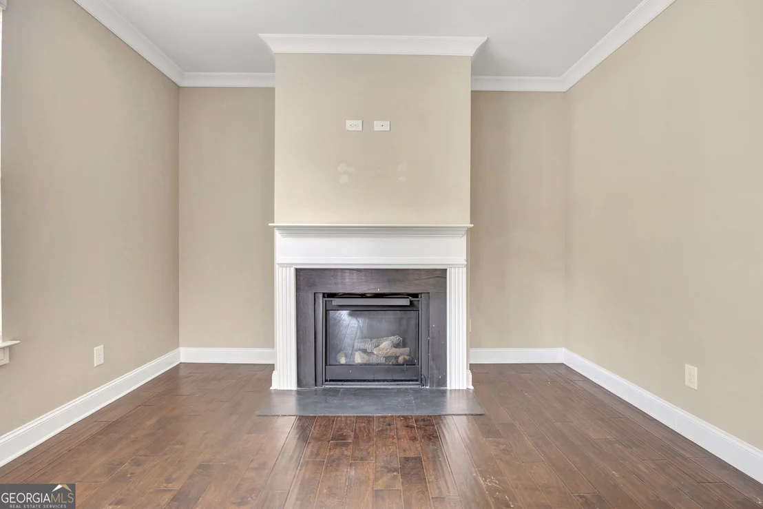 Photo of 910 Southfork Drive