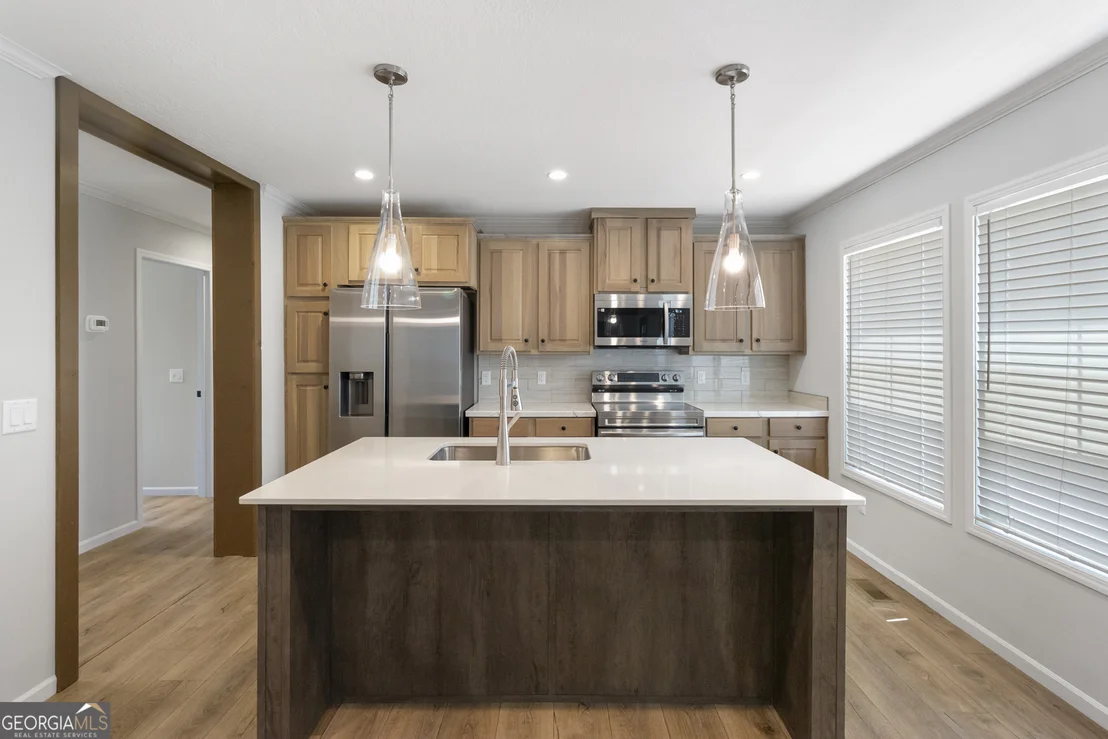 Photo of 654 Robertson Loop Road