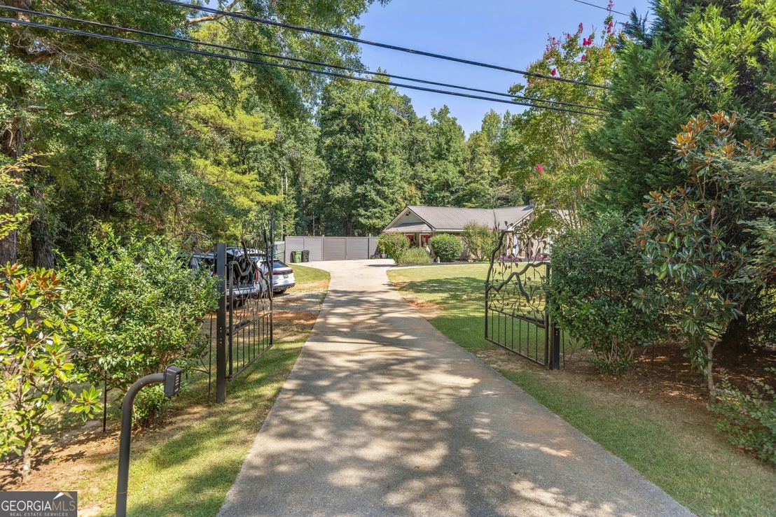 Photo of 6811 Mobley Road
