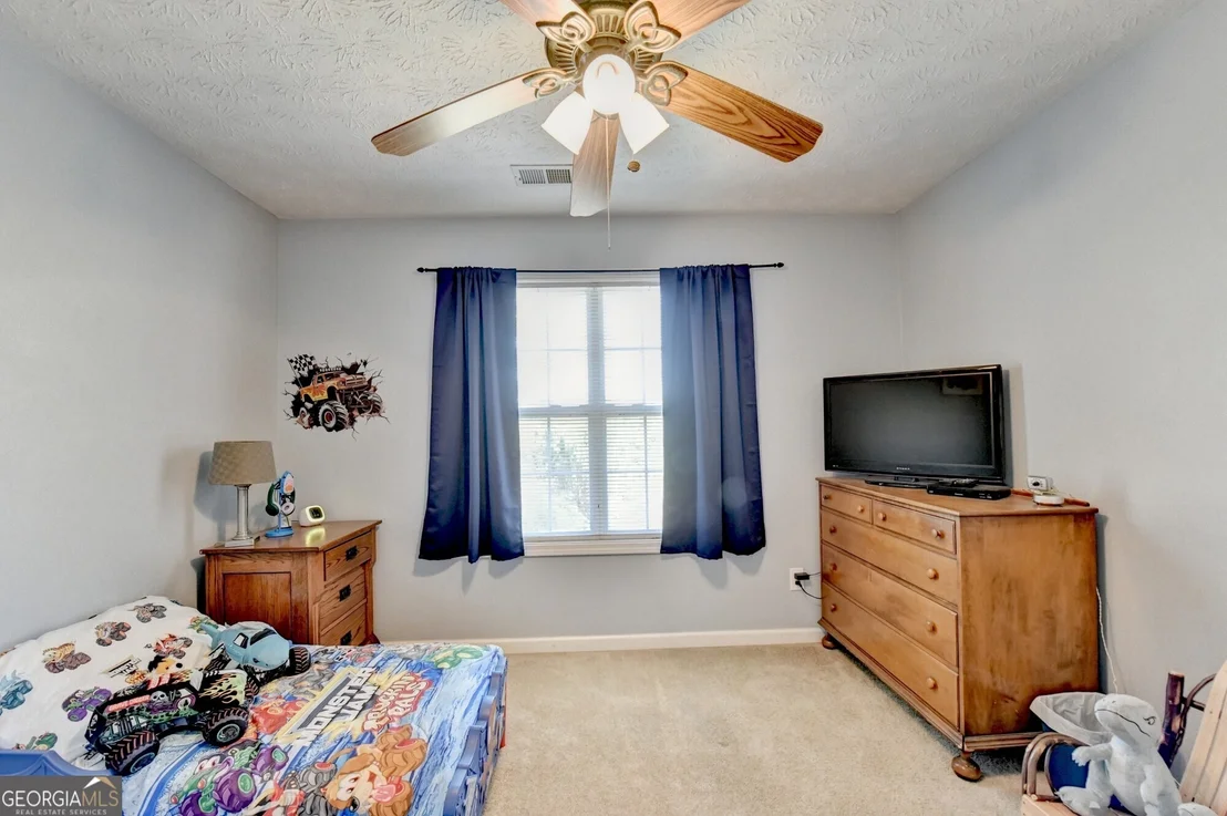 Photo of 1555 Lower River Road