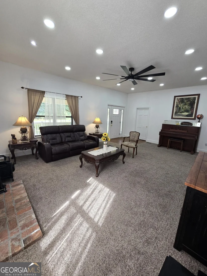 Photo of 1277 Bob Hammond Road