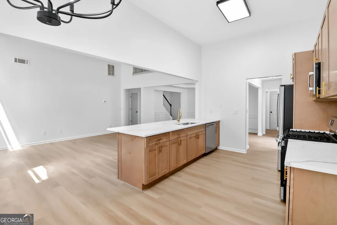 Photo of 1065 Buckingham Terrace