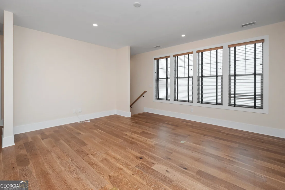Photo of 220 Arbor Garden Circle
