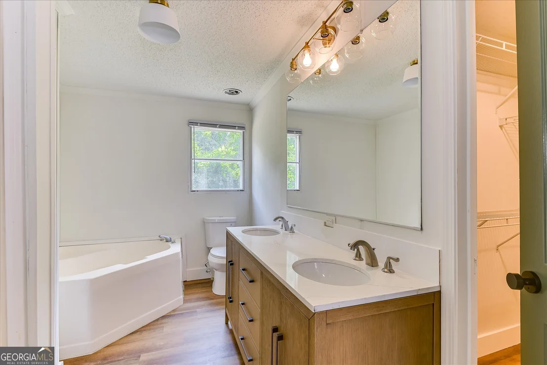 Photo of 4134 Daisy Lane