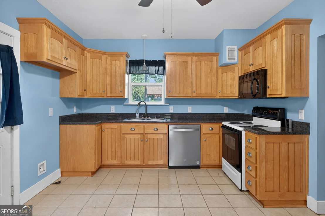 Photo of 98 S 5th Street
