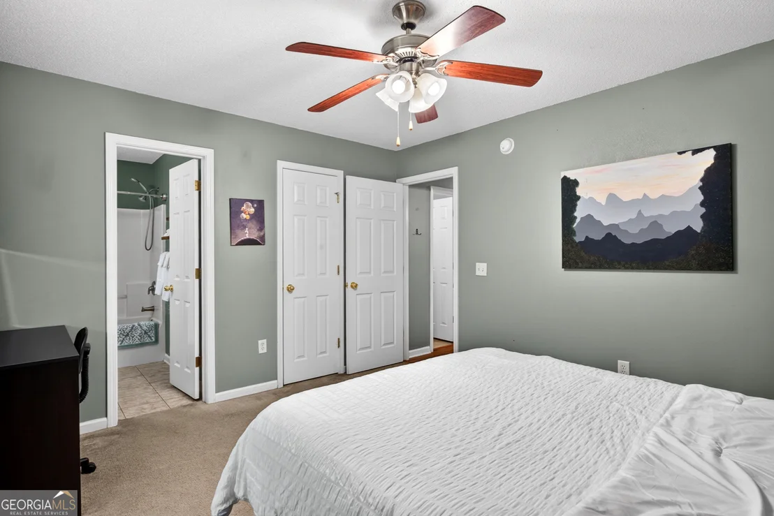 Photo of 410 Shadowbrook Circle