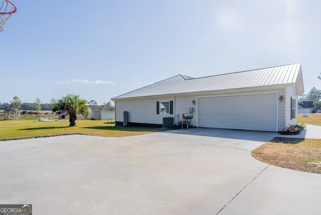 Photo of 6664 Southside Drive