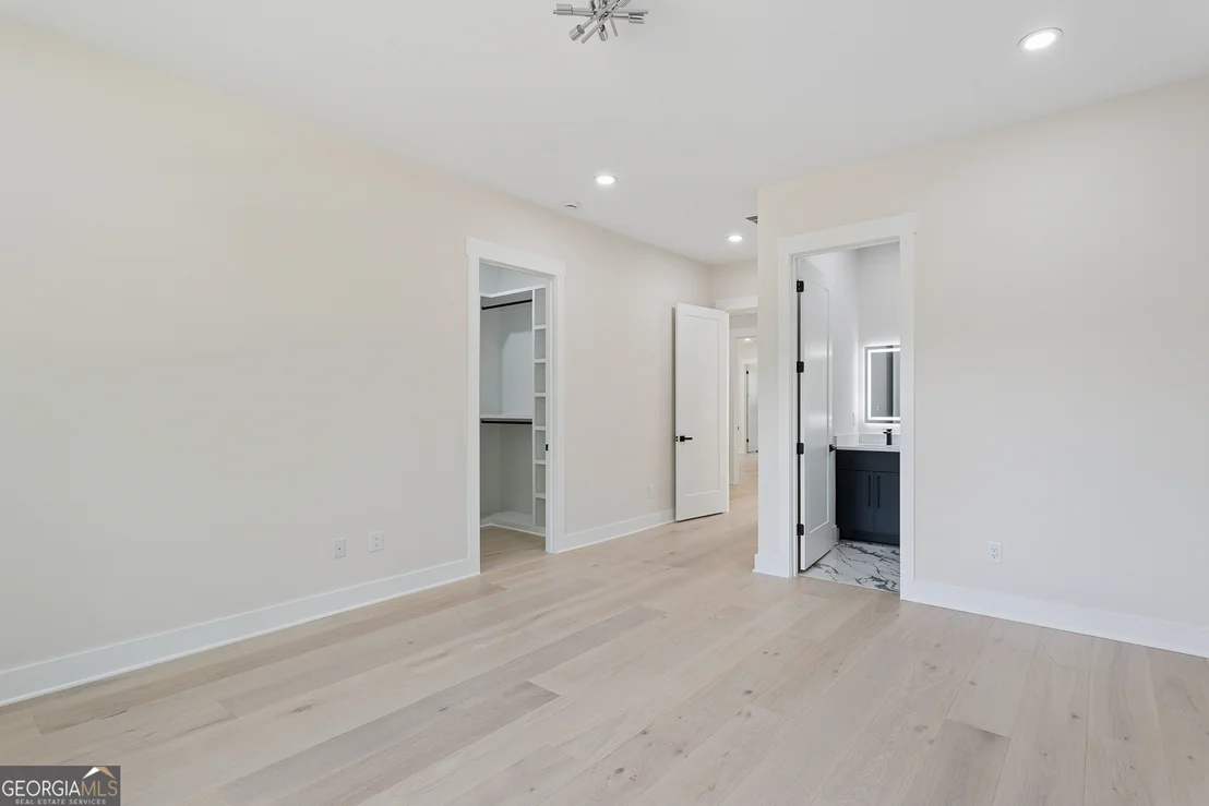 Photo of 1035 Auburn Road