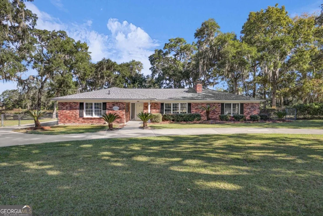 Photo of 1613 Lake Drive