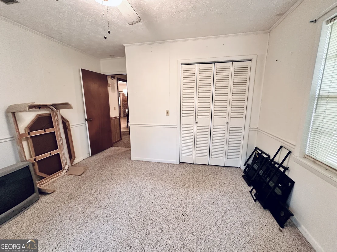 Photo of 6009 James Street