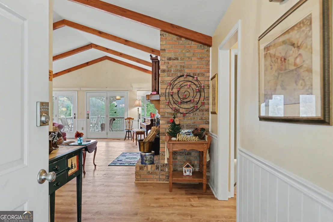 Photo of 70 Fairway Lane