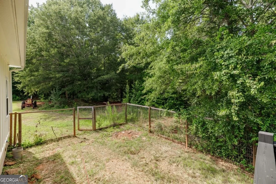 Photo of 930 James Holcomb Road