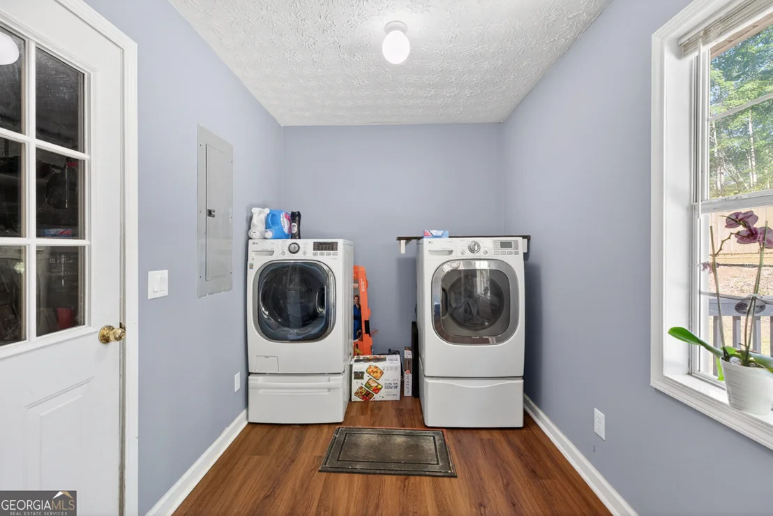 Photo of 386 Ridgewood Drive