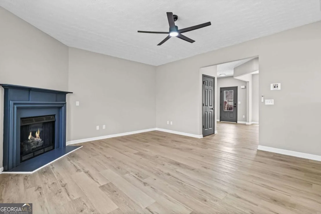 Photo of 1204 Red Bud Lane